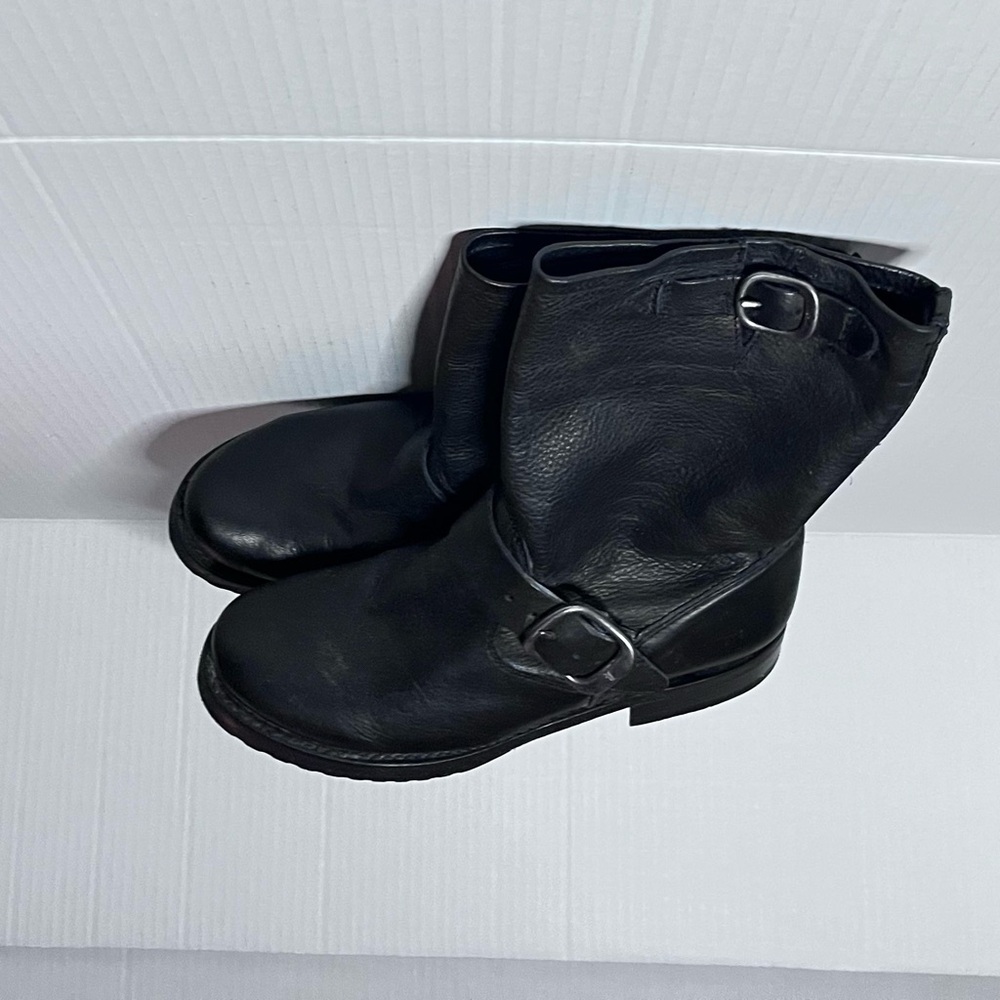 Frye Veronica Short Boots - Picture 9 of 16